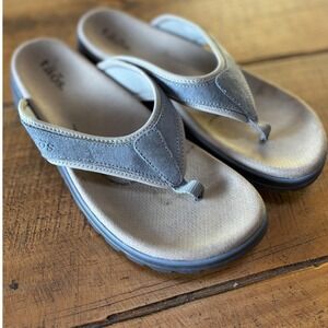 TAOS Womens Aura Flip Flop Thong Sandals Gray Nubuck Leather AUR-13540 Size 10